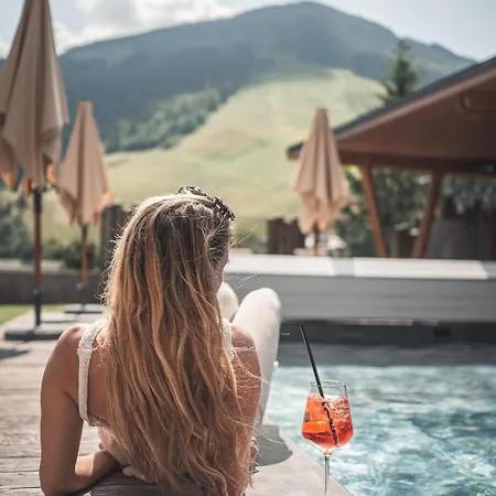 Sonnegg Hotel Saalbach-Hinterglemm