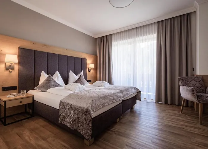 Hotel Sonnegg 4*