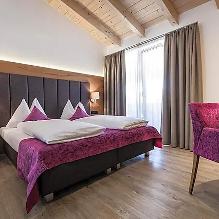 Hotel Sonnegg Saalbach-Hinterglemm